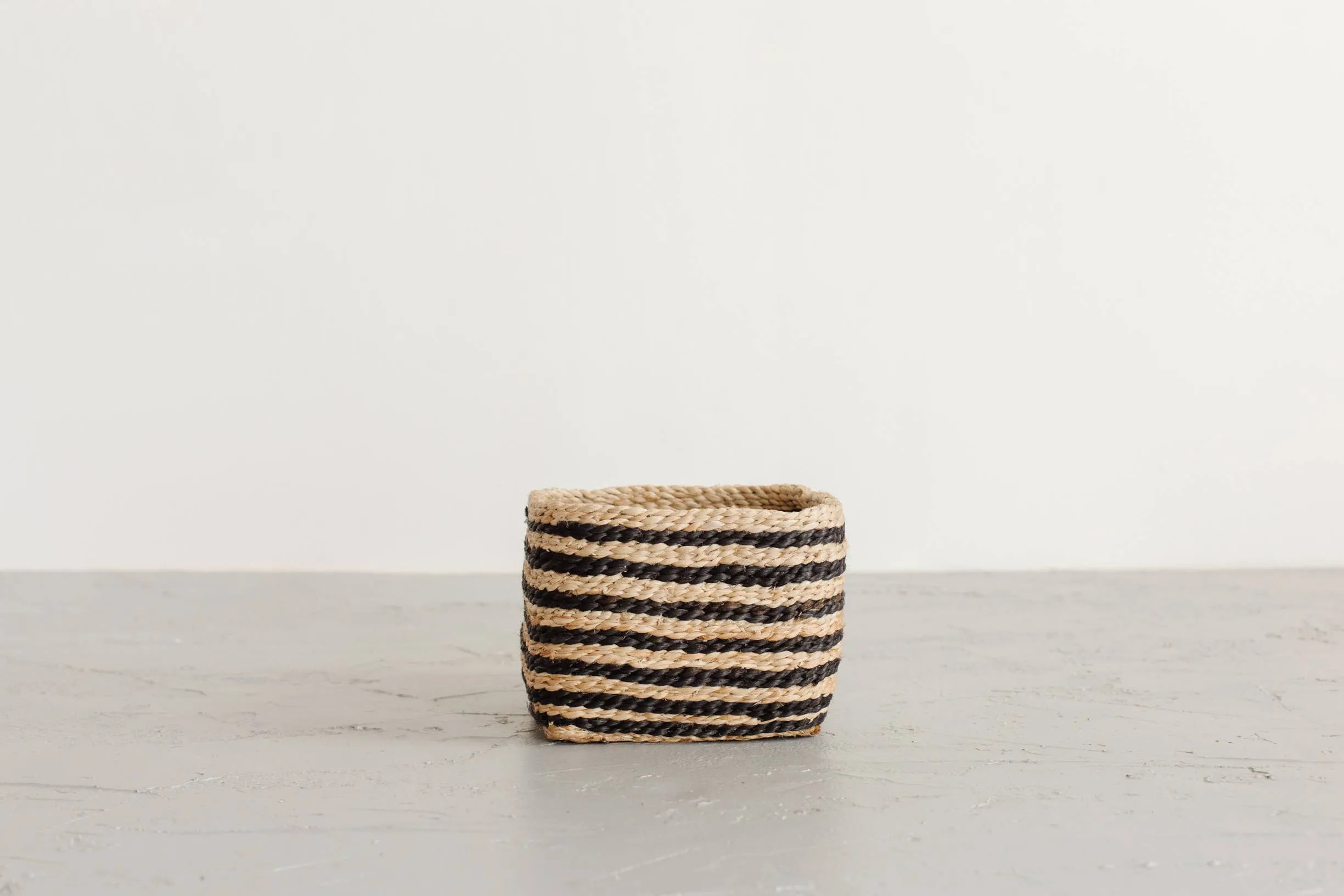 Square Tabletop Basket, jute - striped: Stripes, Short