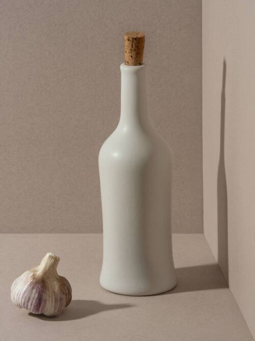Stoneware Olive Oil Dispenser | Brutto 21 oz: Matte White