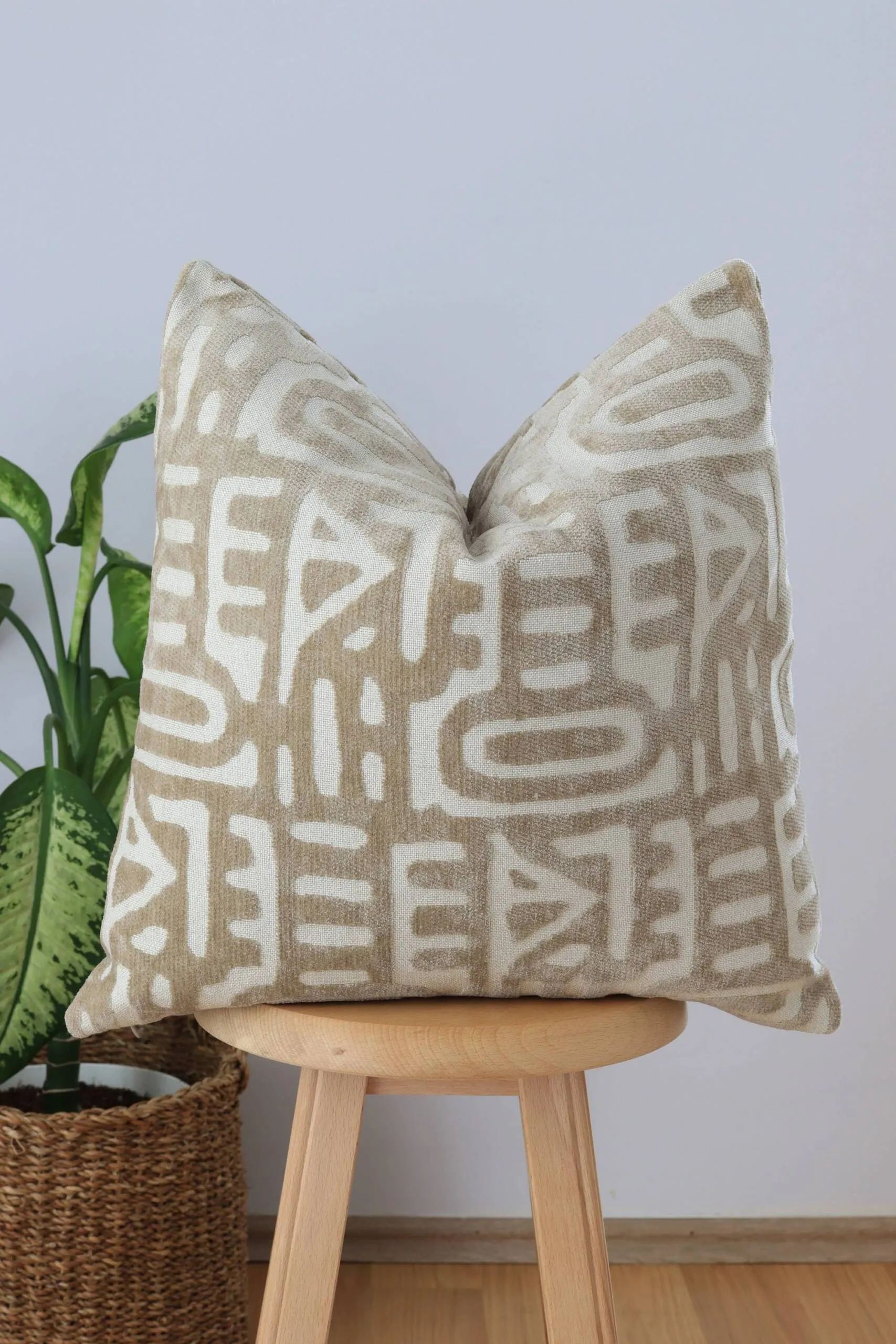 Luxury Textured Beige Brown Pillow Cover, Antique Patterned: 20x20 - Image 2