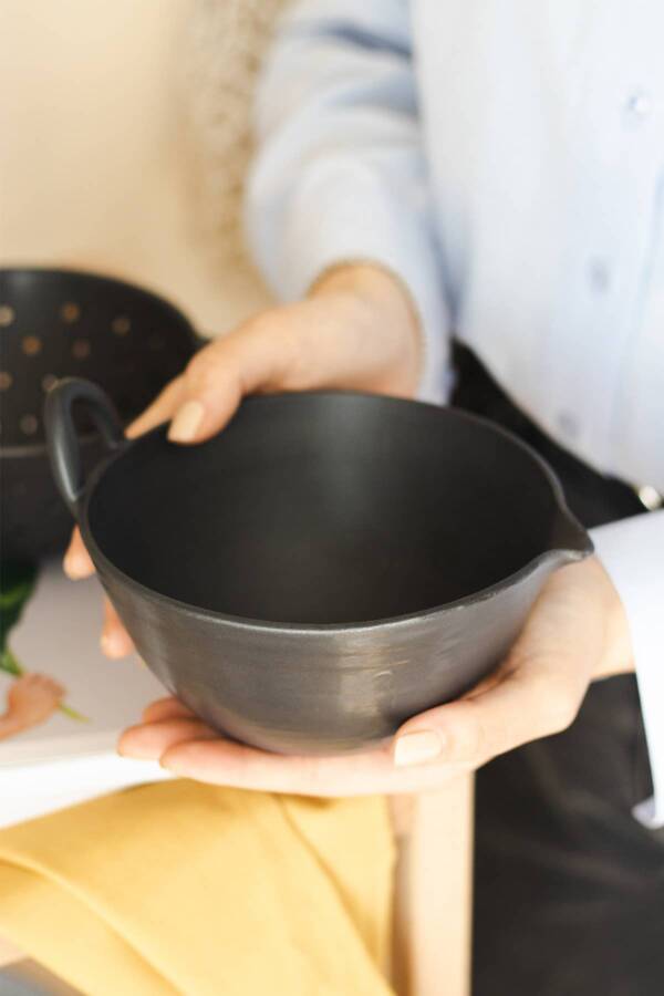 Handmade Ceramic Mixing Bowl: Black/White - Image 7