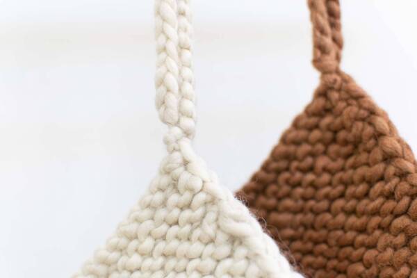 Knitted Wool Pot Holders: Marbled - Image 5