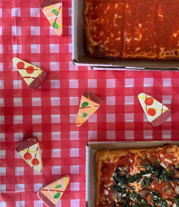 UNCOMMON PIZZA | TWEE HANDMADE SIDEWALK CHALK - Image 3