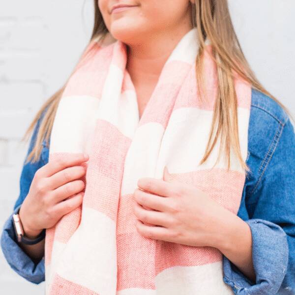 Hannah Linen Throw Blanket - Image 3