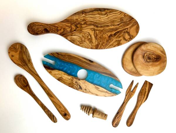 Olive Wood Luxury Hostess Gift Set - Image 4