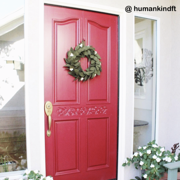 Felt Mistletoe Wreath: Default - Image 2