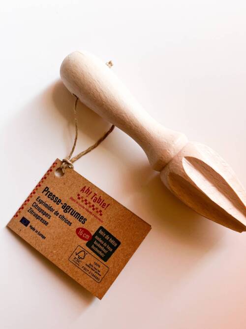 Citrus Press Juicer, Ah! Table, made in France beechwood