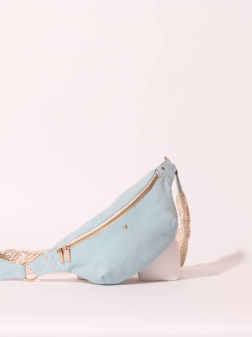 MACRAMÉ COTTON FANNY PACK BLUE SKY NICOLE