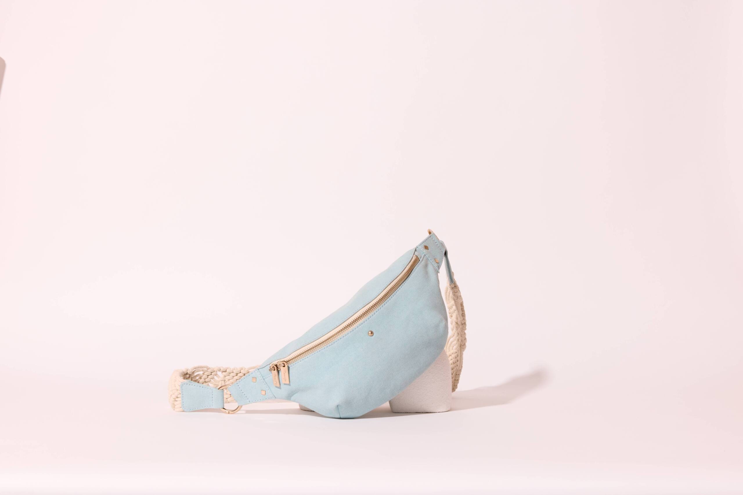 MACRAMÉ COTTON FANNY PACK BLUE SKY NICOLE