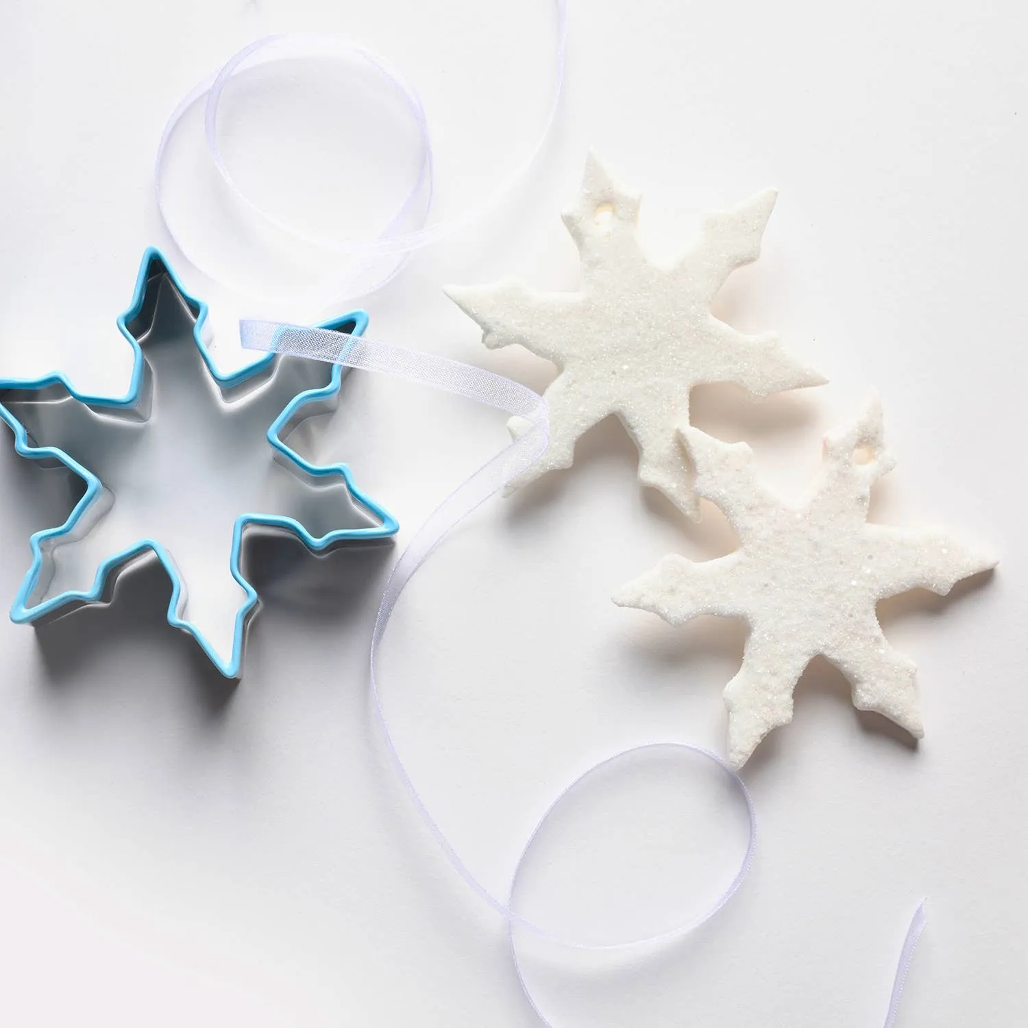 Snowflake ornament kit - case - Image 5